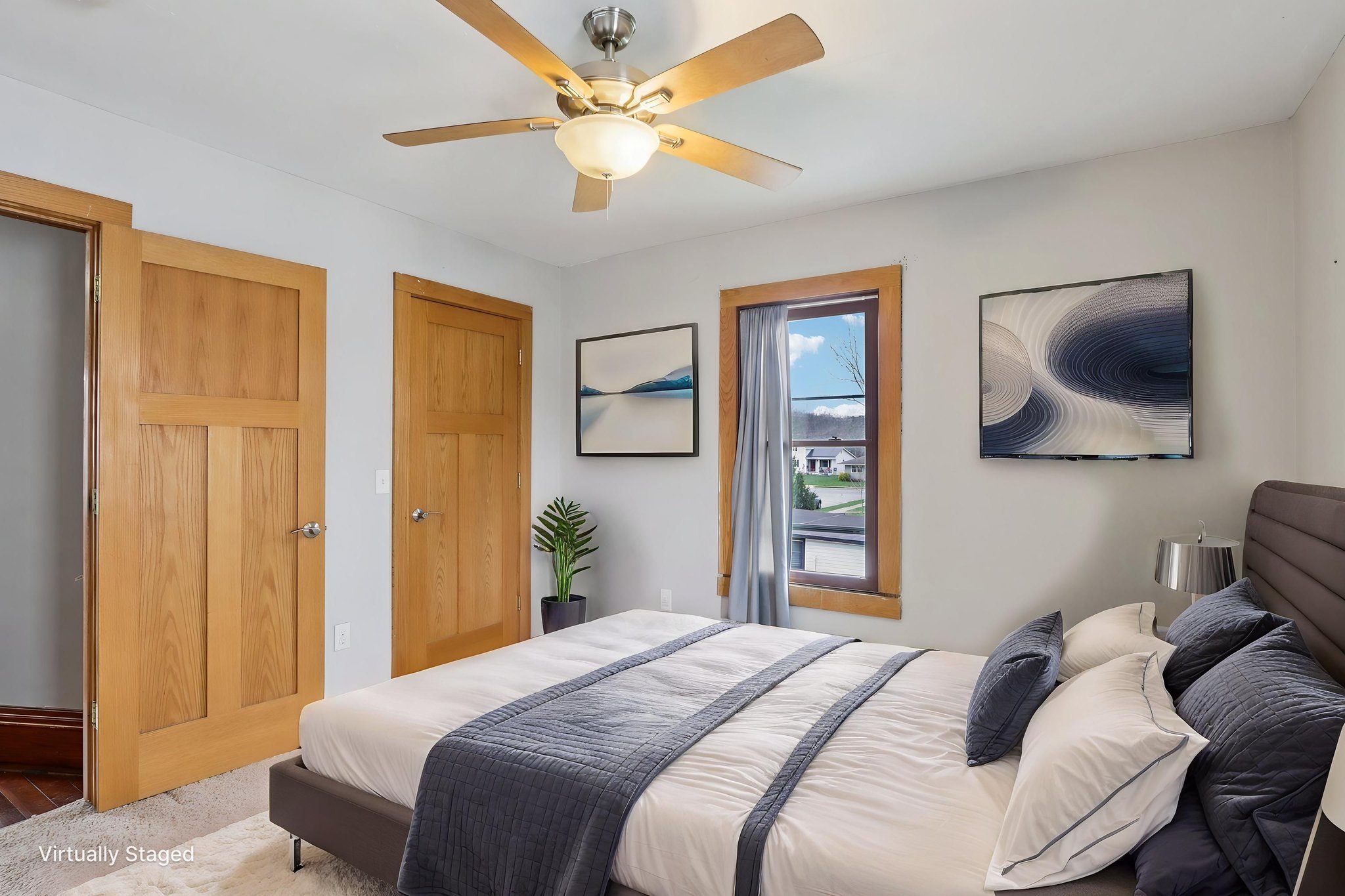 Mills St-S1404-035 virtually staged.jpeg