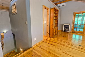  Photo 47