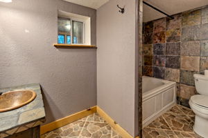  Photo 52