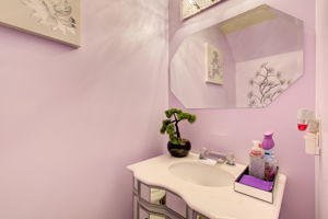 11 Powder Room