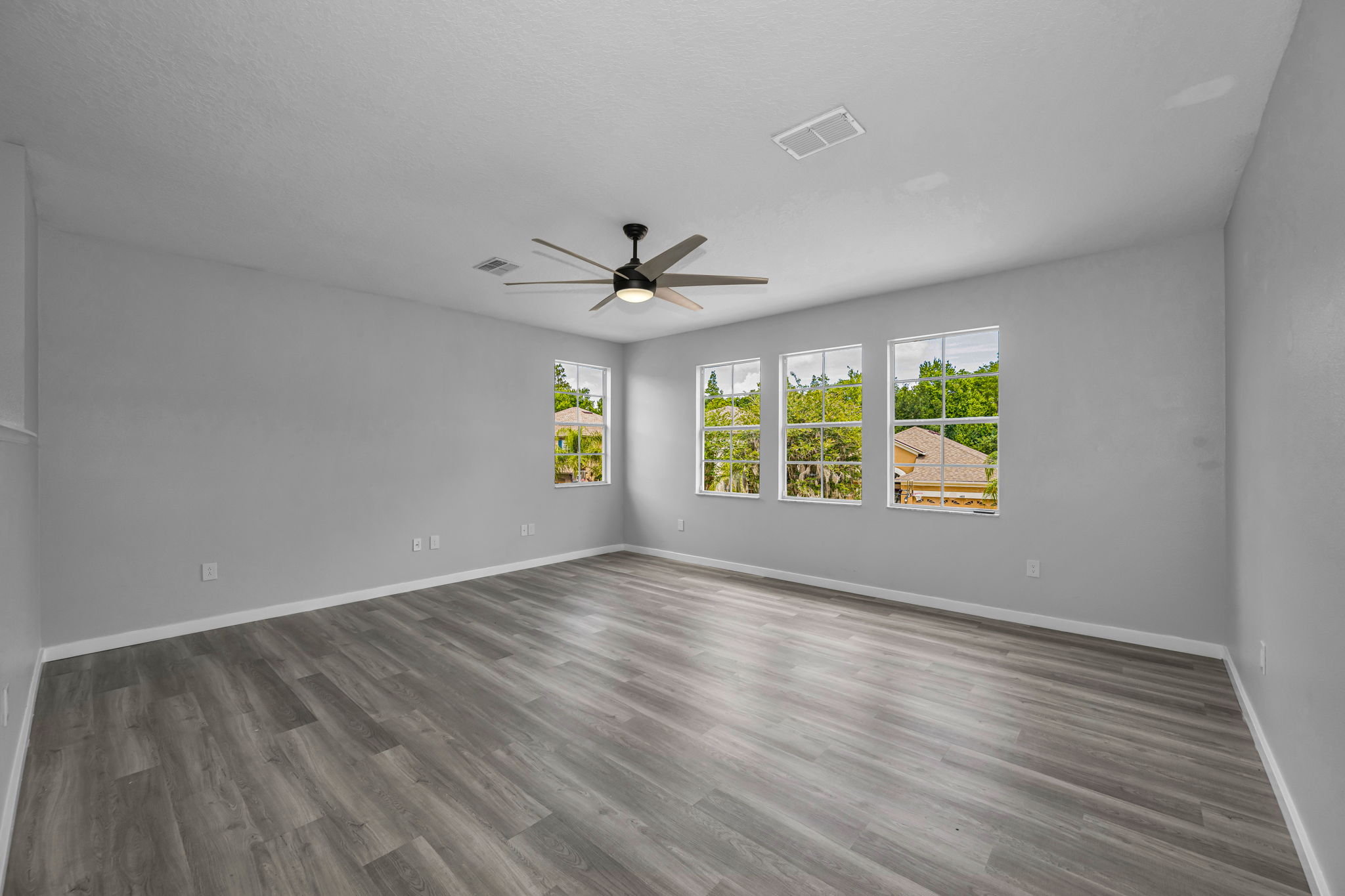 Upper Level Bonus Room 1