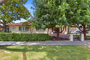 005_F8_1345 Ridley Way