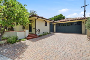 011_F8_1345 Ridley Way