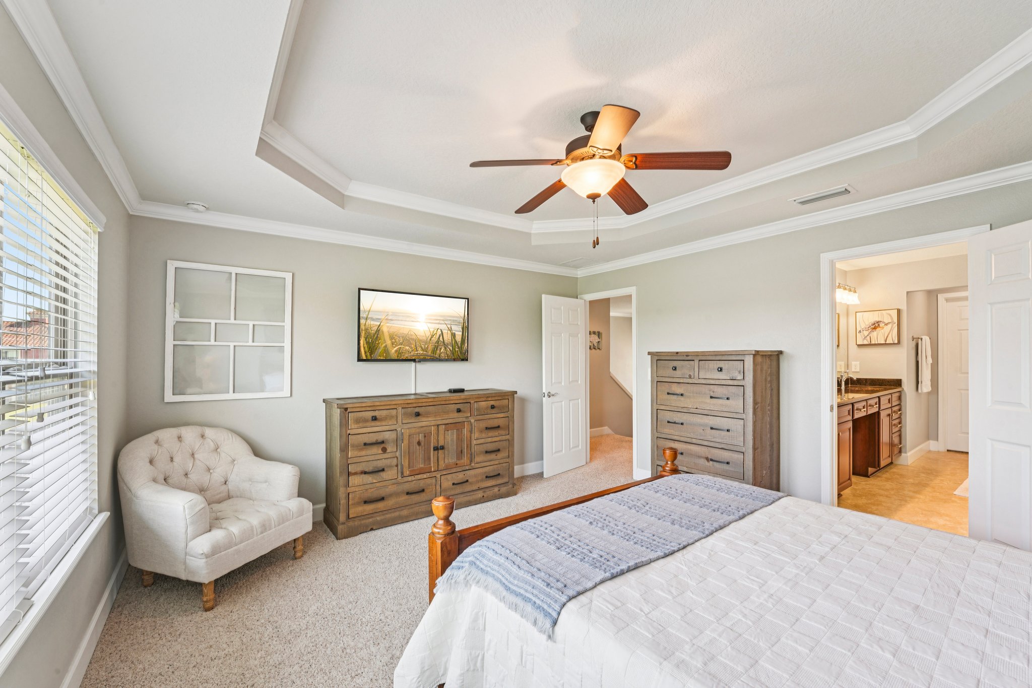 Isla Vista Dr-S1404-023.jpg