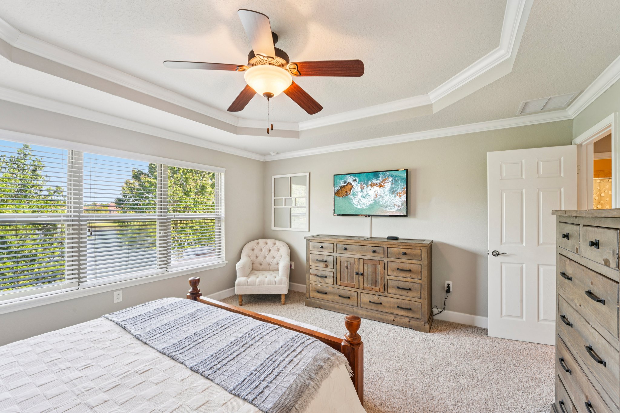 Isla Vista Dr-S1404-024.jpg
