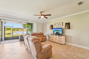 Isla Vista Dr-S1404-005.jpg