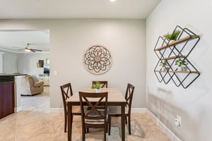 Isla Vista Dr-S1404-008.jpg