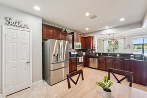 Isla Vista Dr-S1404-009.jpg