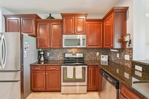 Isla Vista Dr-S1404-012.jpg