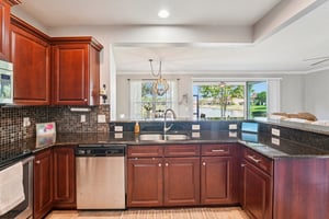 Isla Vista Dr-S1404-014.jpg