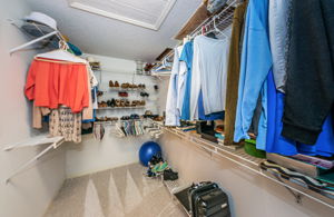 Master Bedroom Walk-in Closet1a