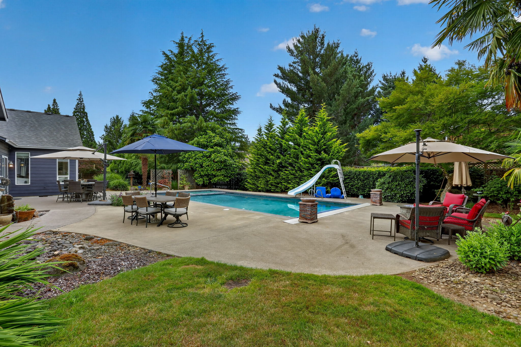  Photo 72