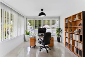 DSC02101 virtually staged.jpeg