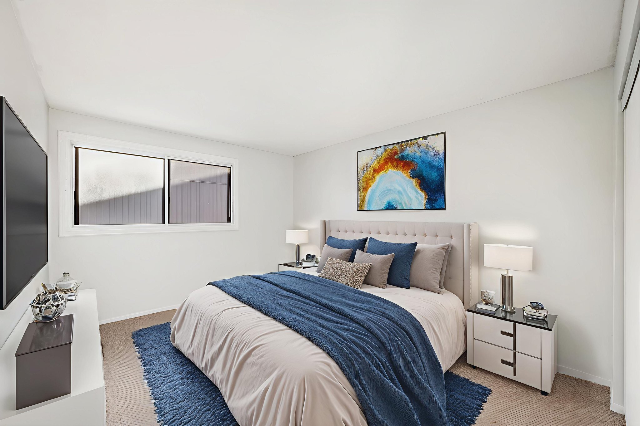 DSC_2649 virtually staged.jpeg