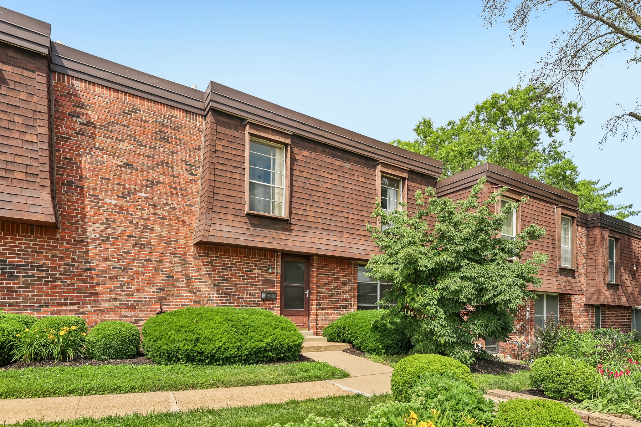 13484 Coliseum Dr-S2705-002.jpg
