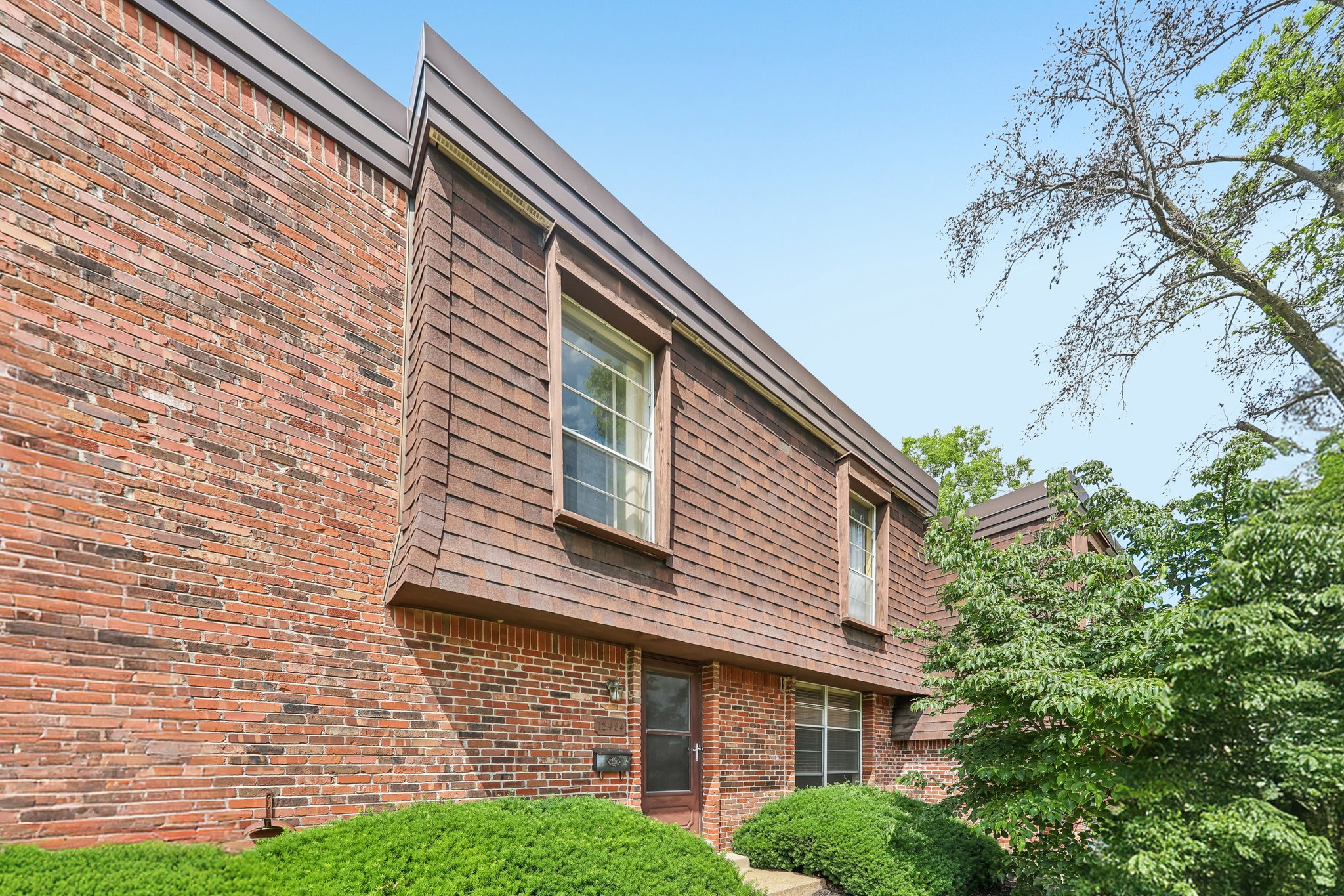 13484 Coliseum Dr-S2705-004.jpg