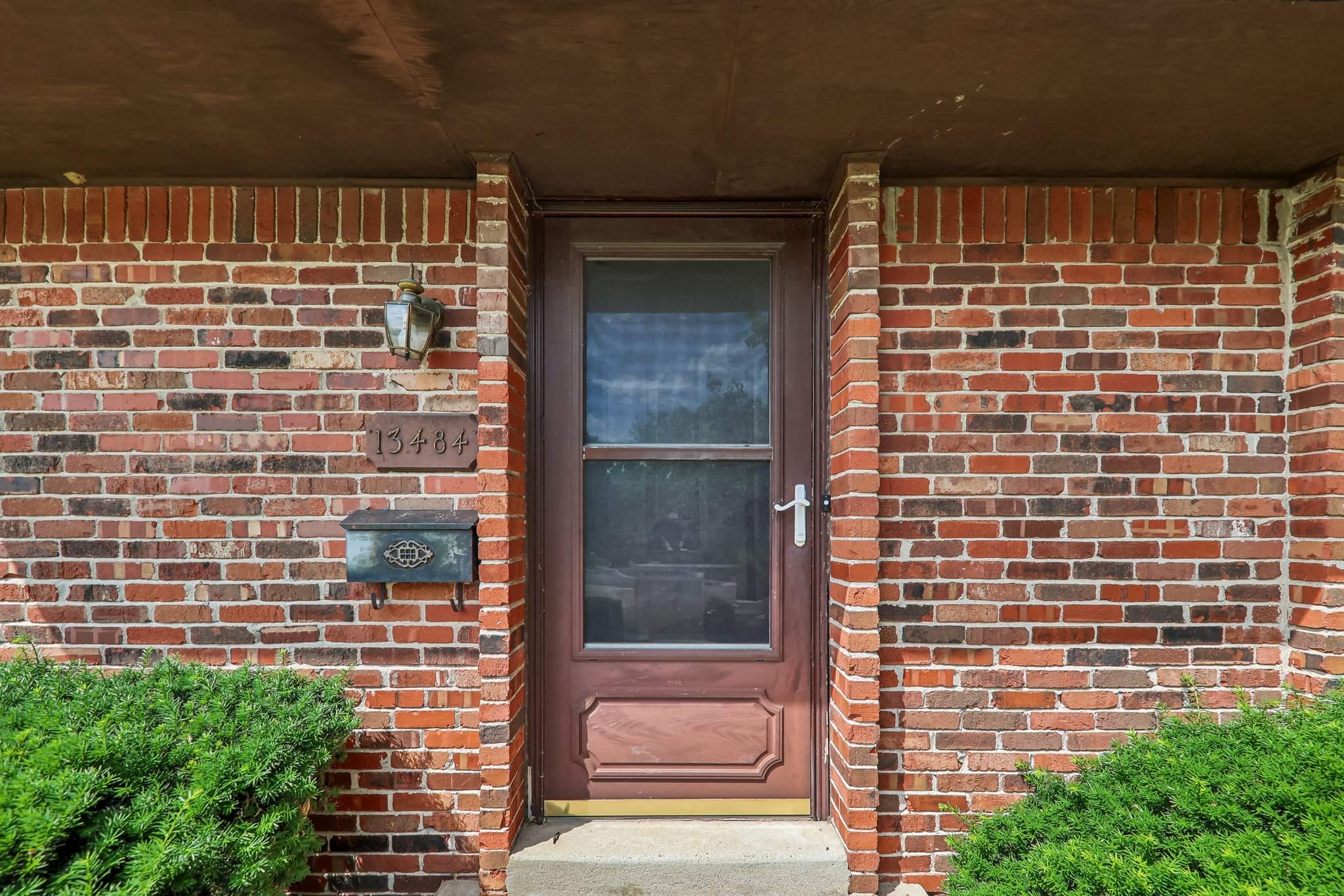 13484 Coliseum Dr-S2705-005.jpg