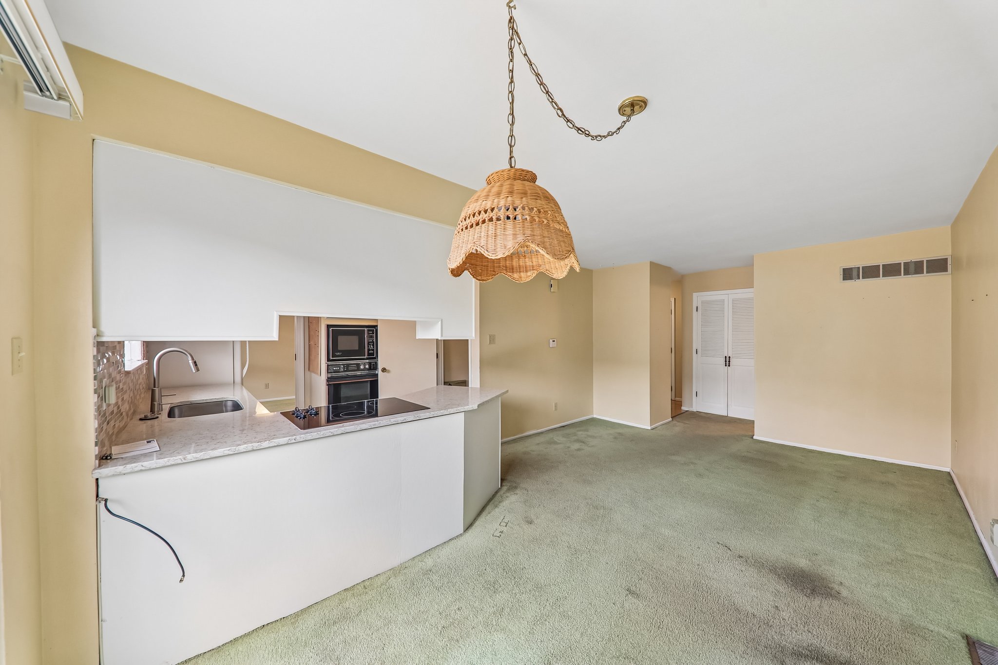 13484 Coliseum Dr-S2705-009.jpg