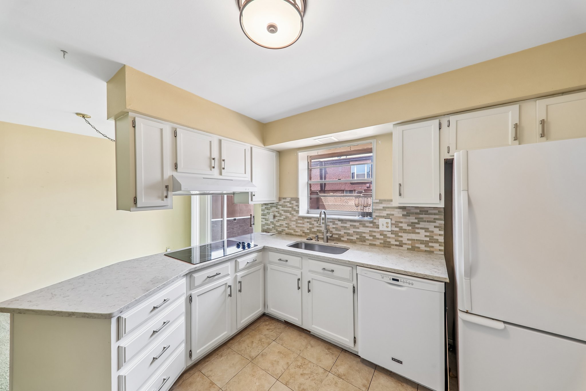13484 Coliseum Dr-S2705-010.jpg