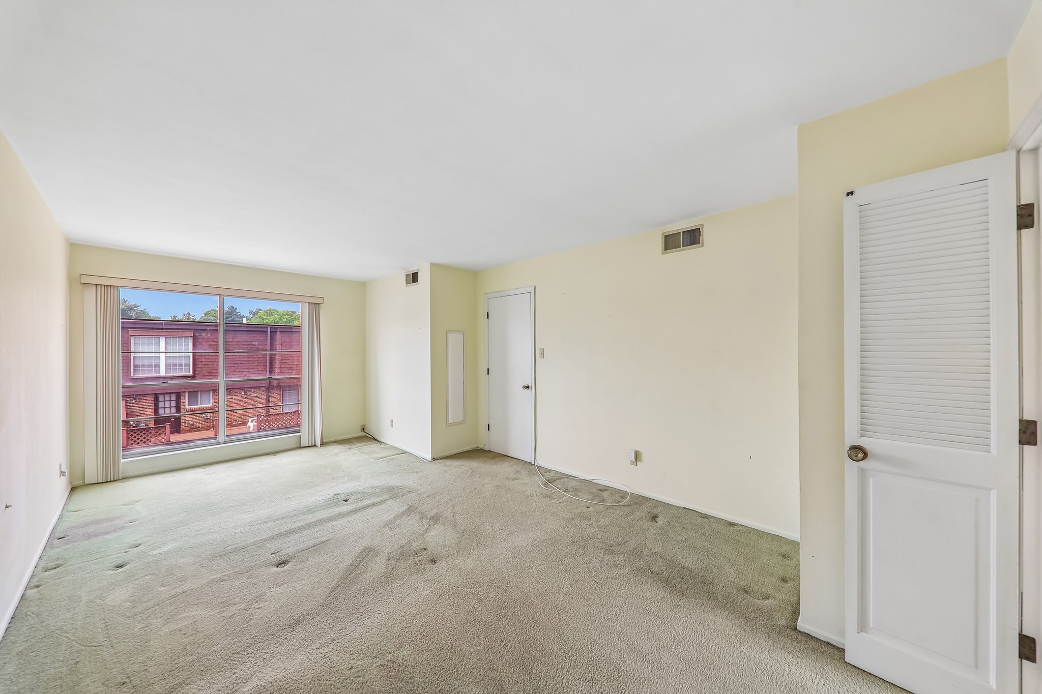 13484 Coliseum Dr-S2705-024.jpg
