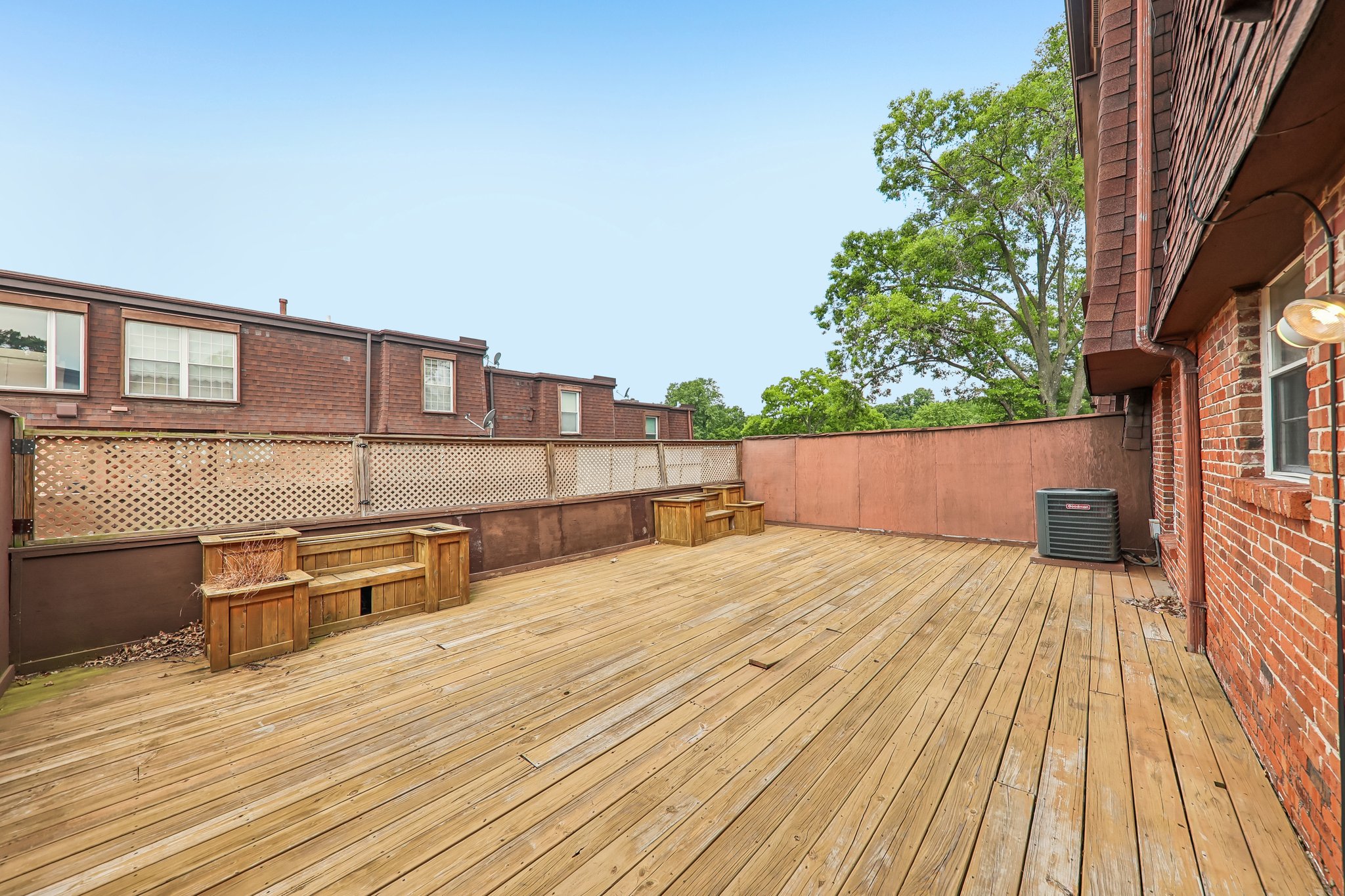 13484 Coliseum Dr-S2705-035.jpg