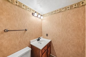 13484 Coliseum Dr-S2705-020.jpg