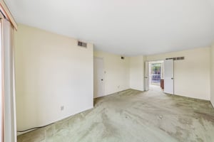 13484 Coliseum Dr-S2705-026.jpg