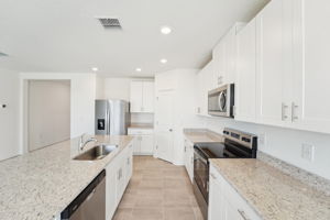 Tampa - Reserve at Van Oaks - Lot 0056- 1349 Oak Valley Drive, Auburndale, FL 33823-015