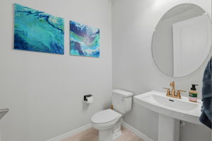  Photo 33