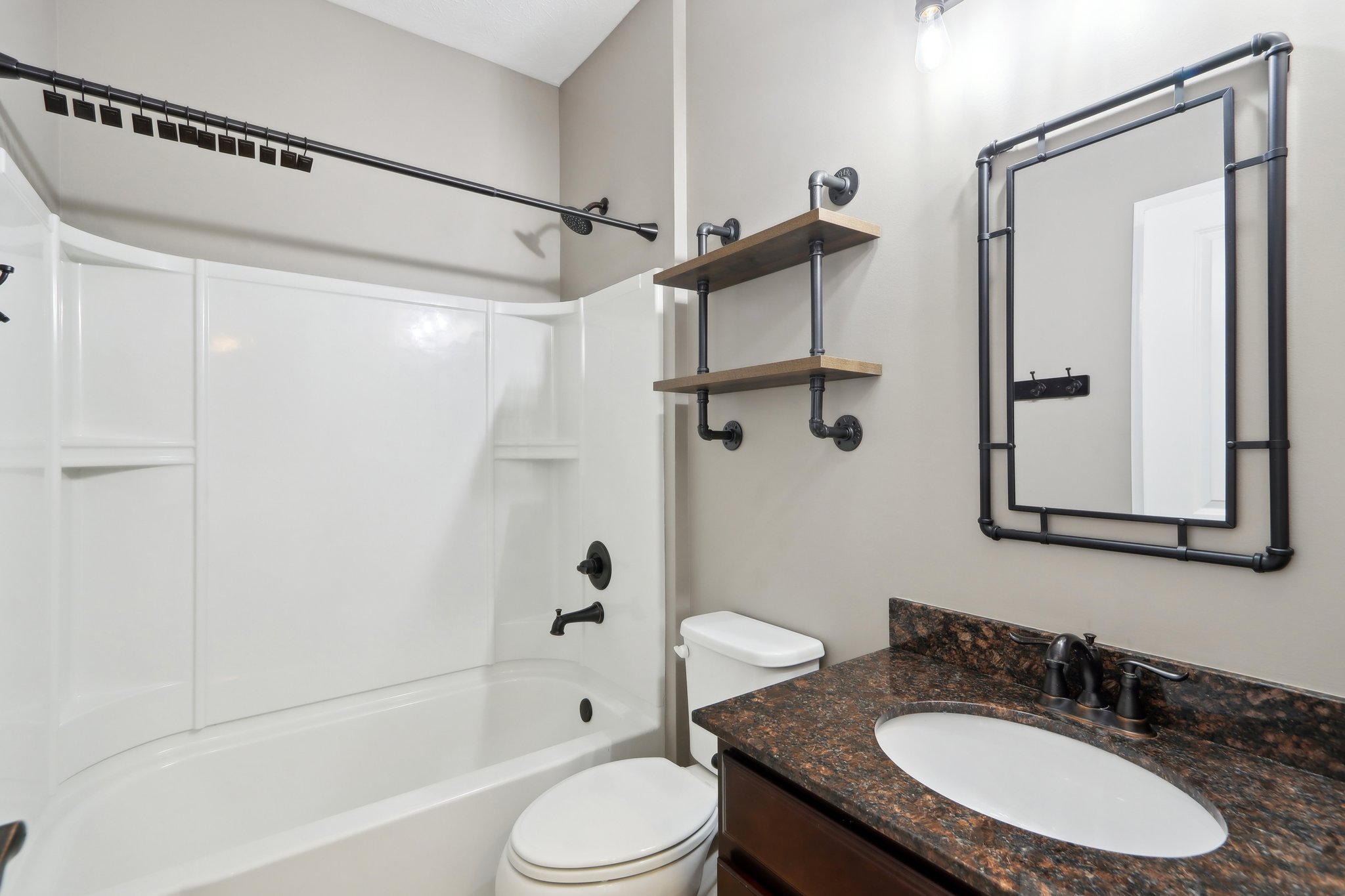 Moorcroft Dr-1404-018.jpg