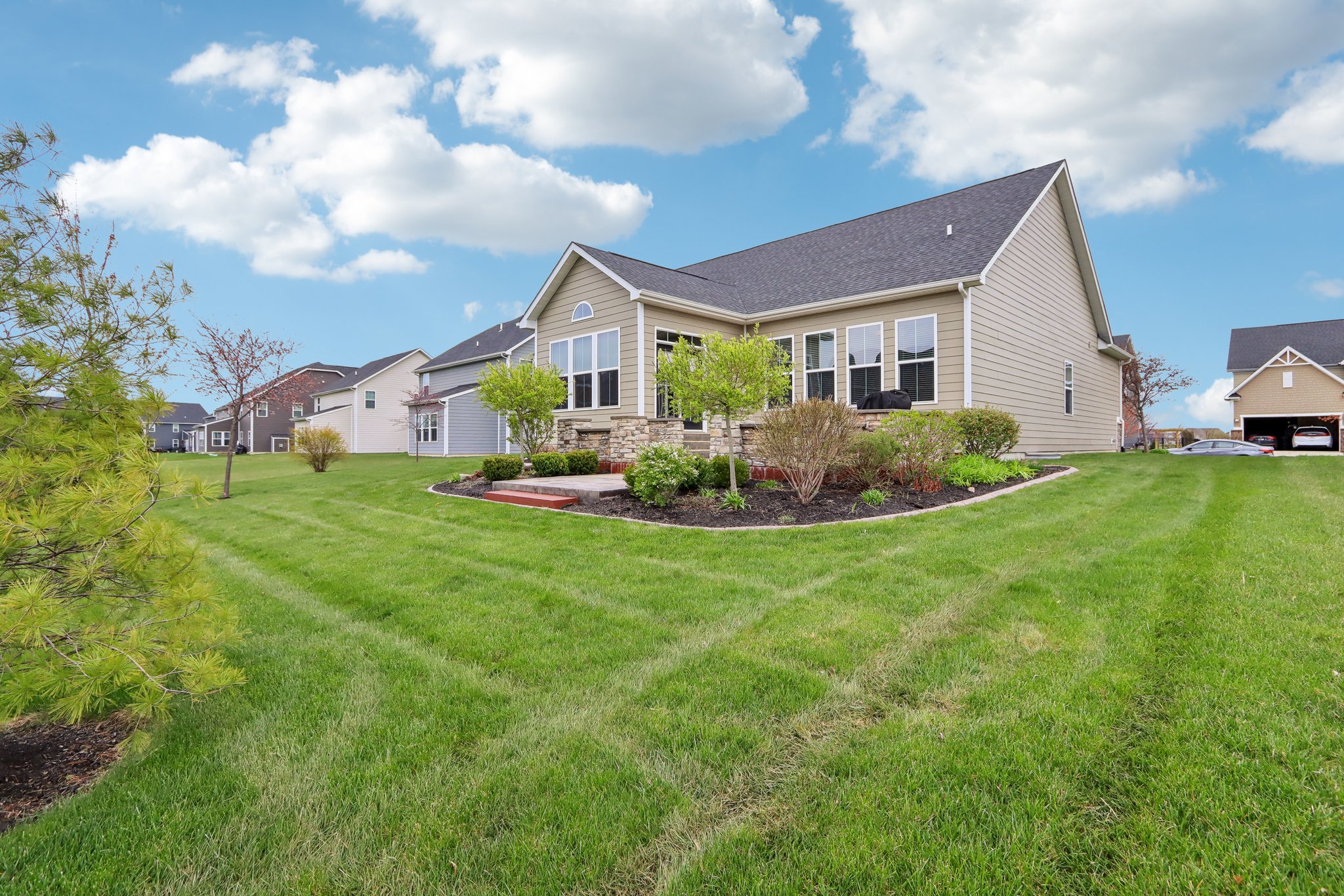 Moorcroft Dr-1404-037.jpg