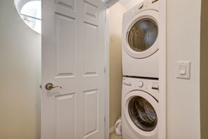 Laundry - Appliances Stay with Home