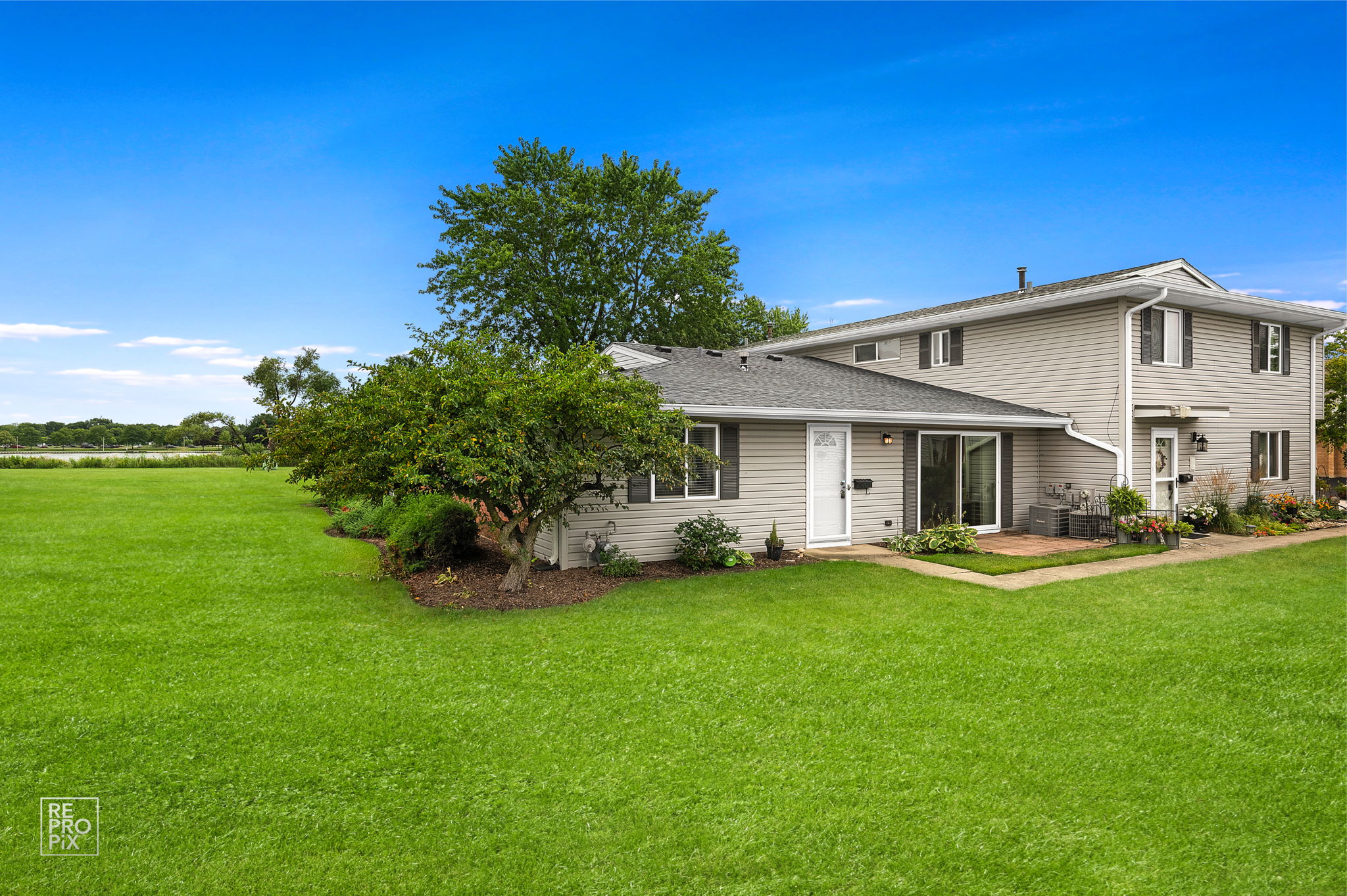 135 Barcliffe Ln, Schaumburg, IL 60194_001