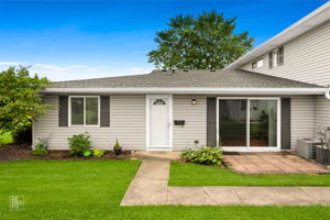 135 Barcliffe Ln, Schaumburg, IL 60194_002
