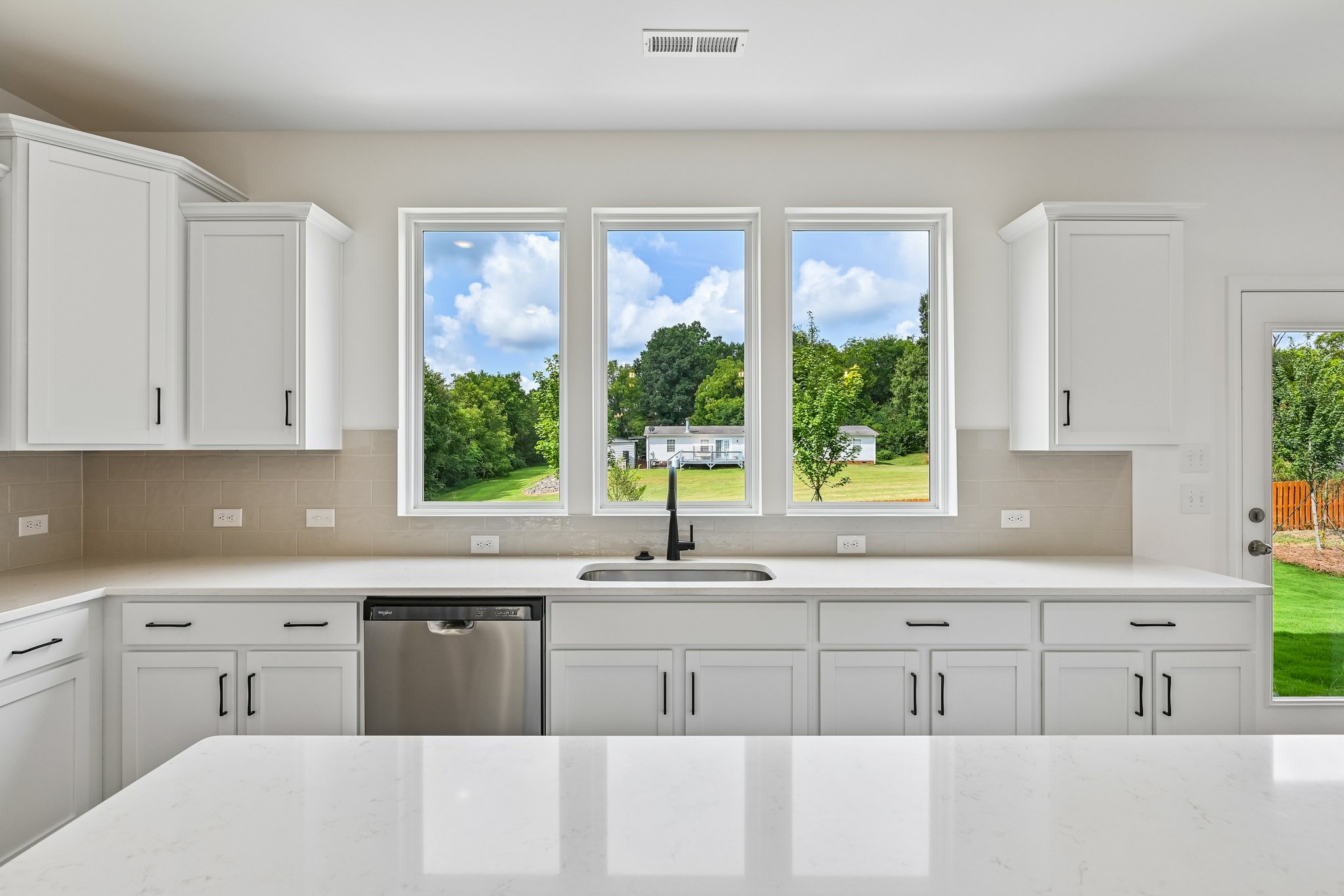 Borders St 200-S2808-015.jpg