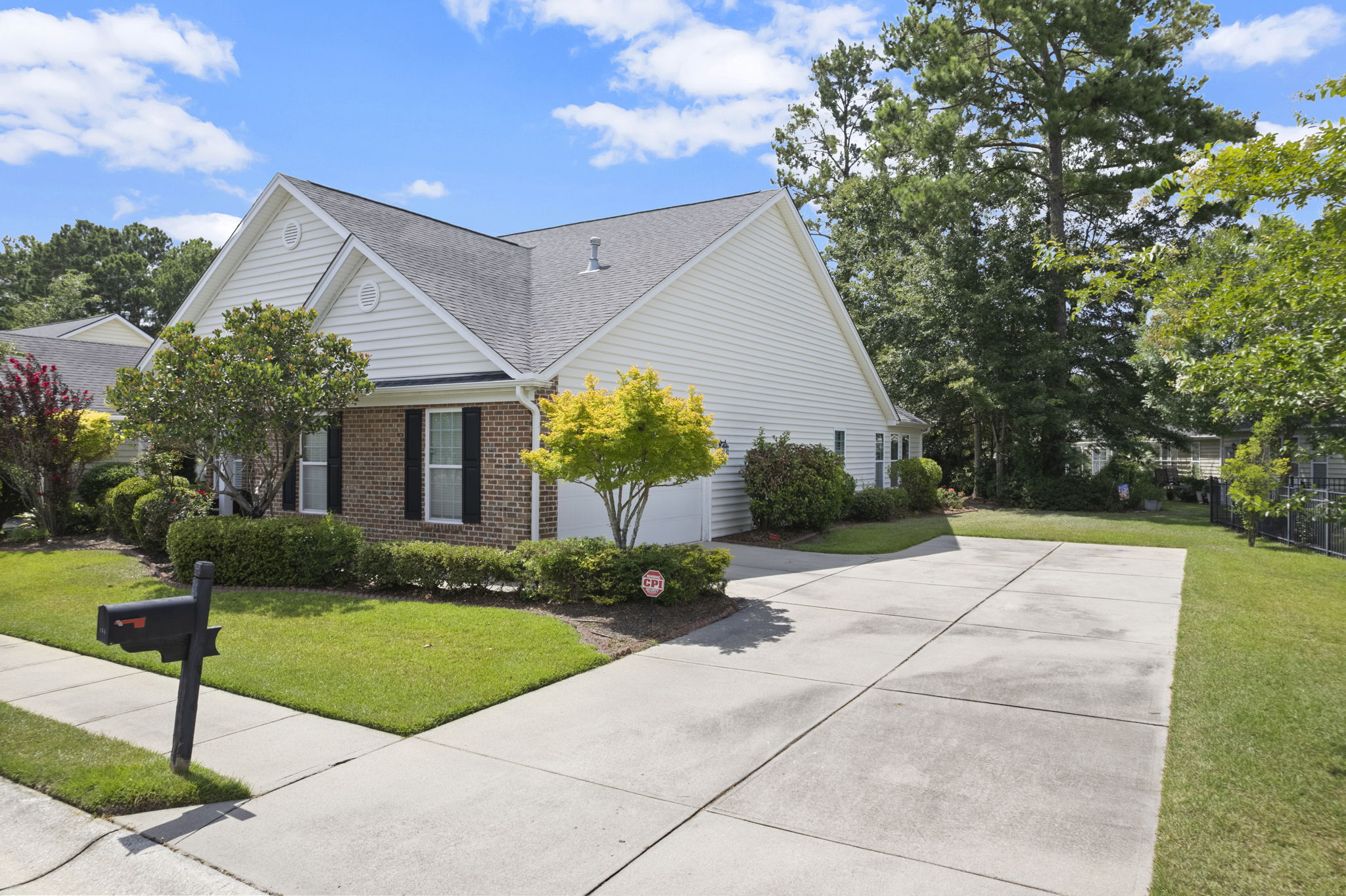 135 Brutus Ln, Summerville, SC 29485, USA Photo 5