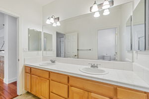 Photo 41
