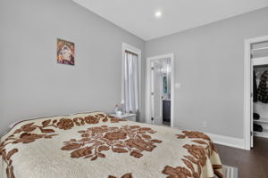  Photo 51