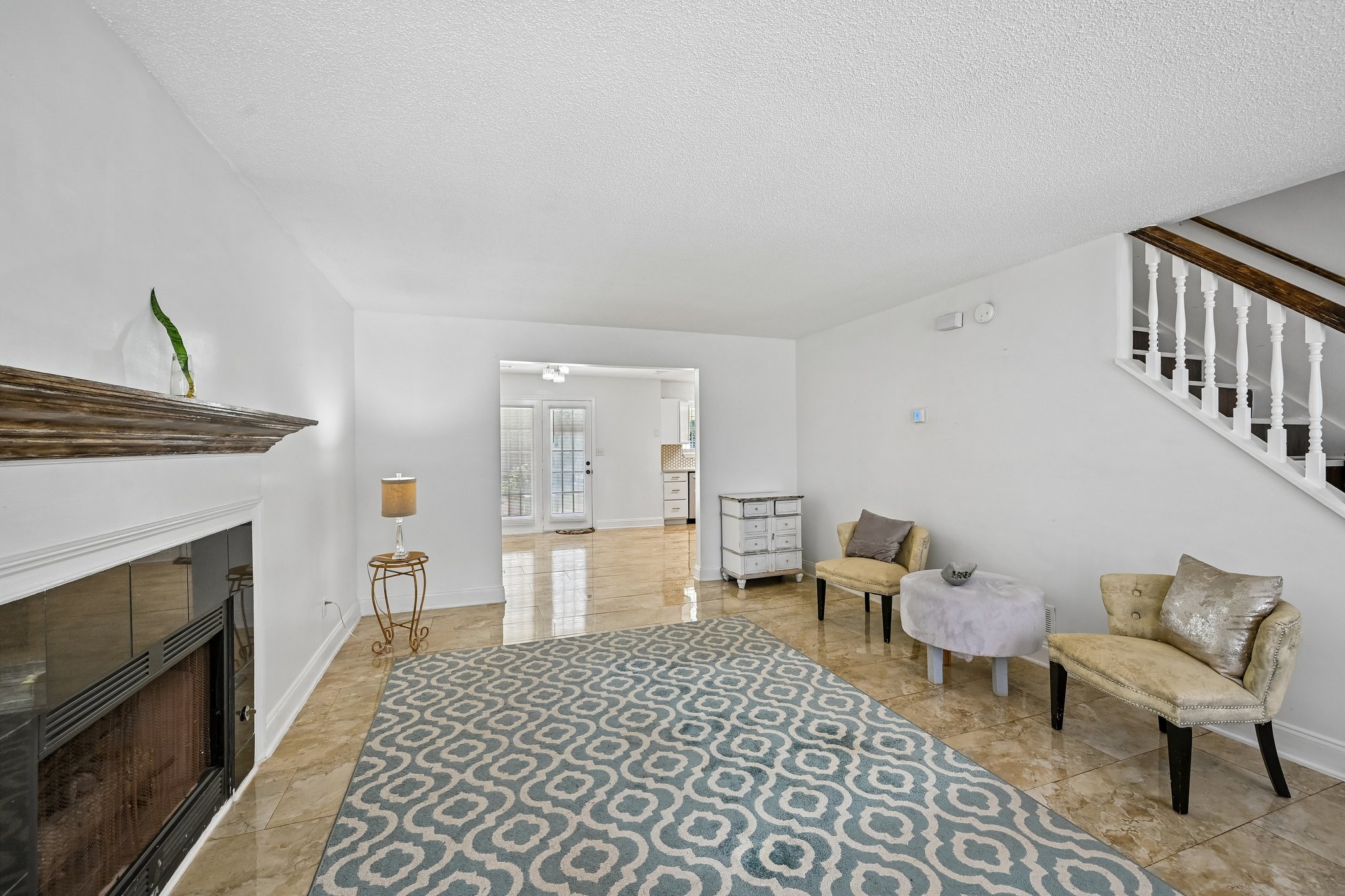 Creekview Dr-S2208-015.jpg