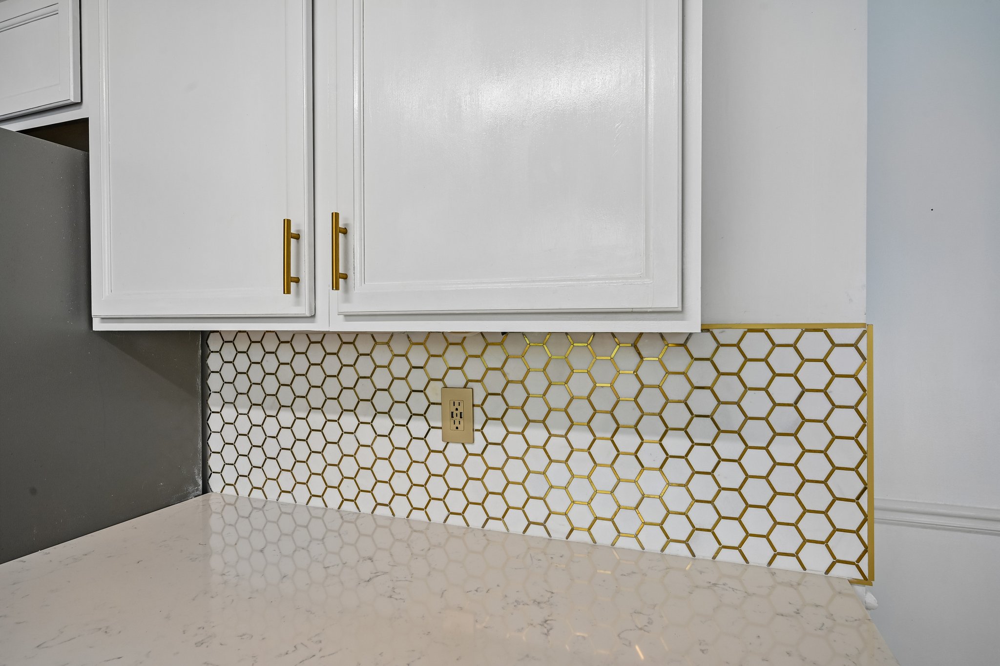 Creekview Dr-S2208-025.jpg