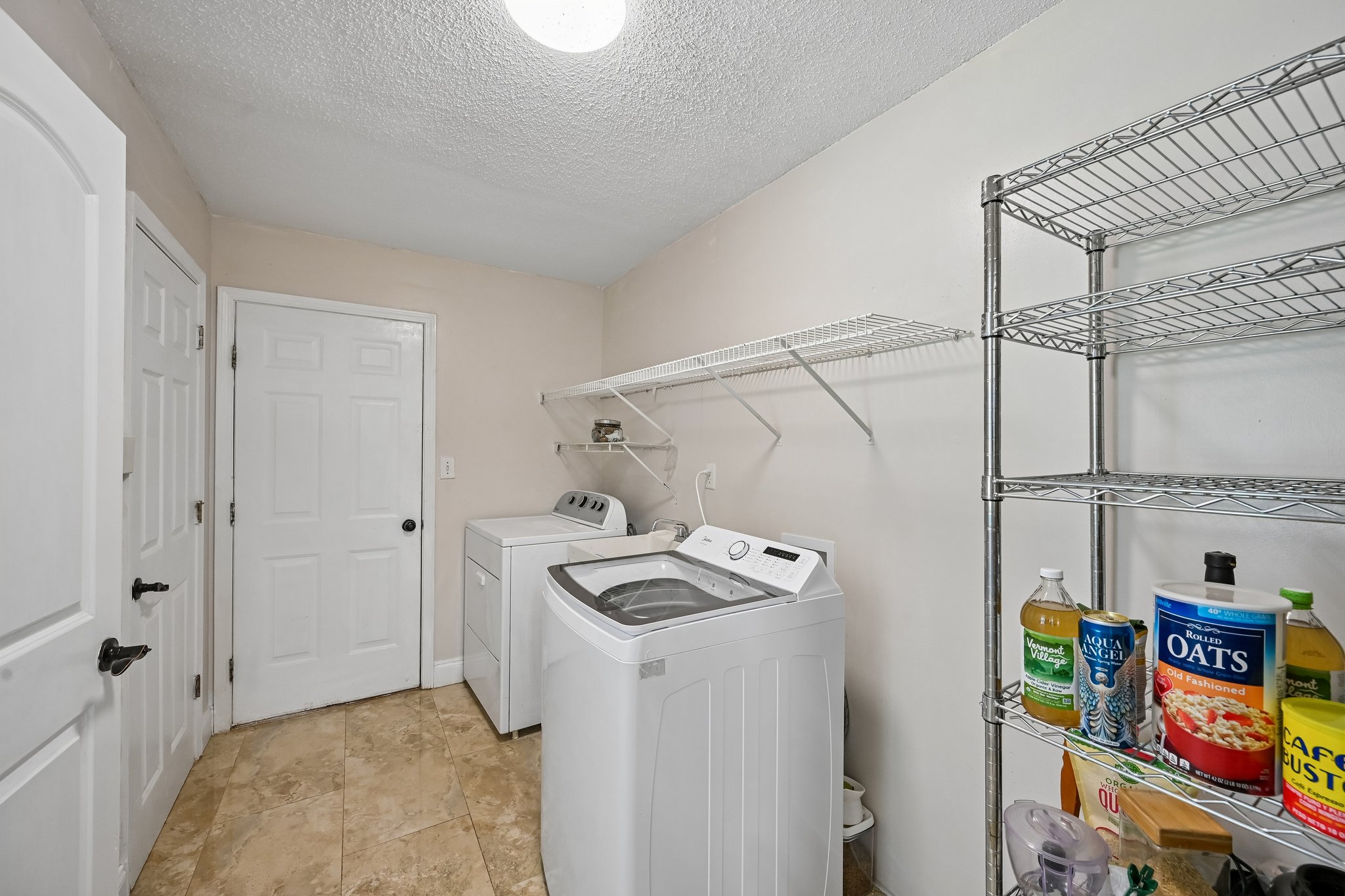 Creekview Dr-S2208-027.jpg