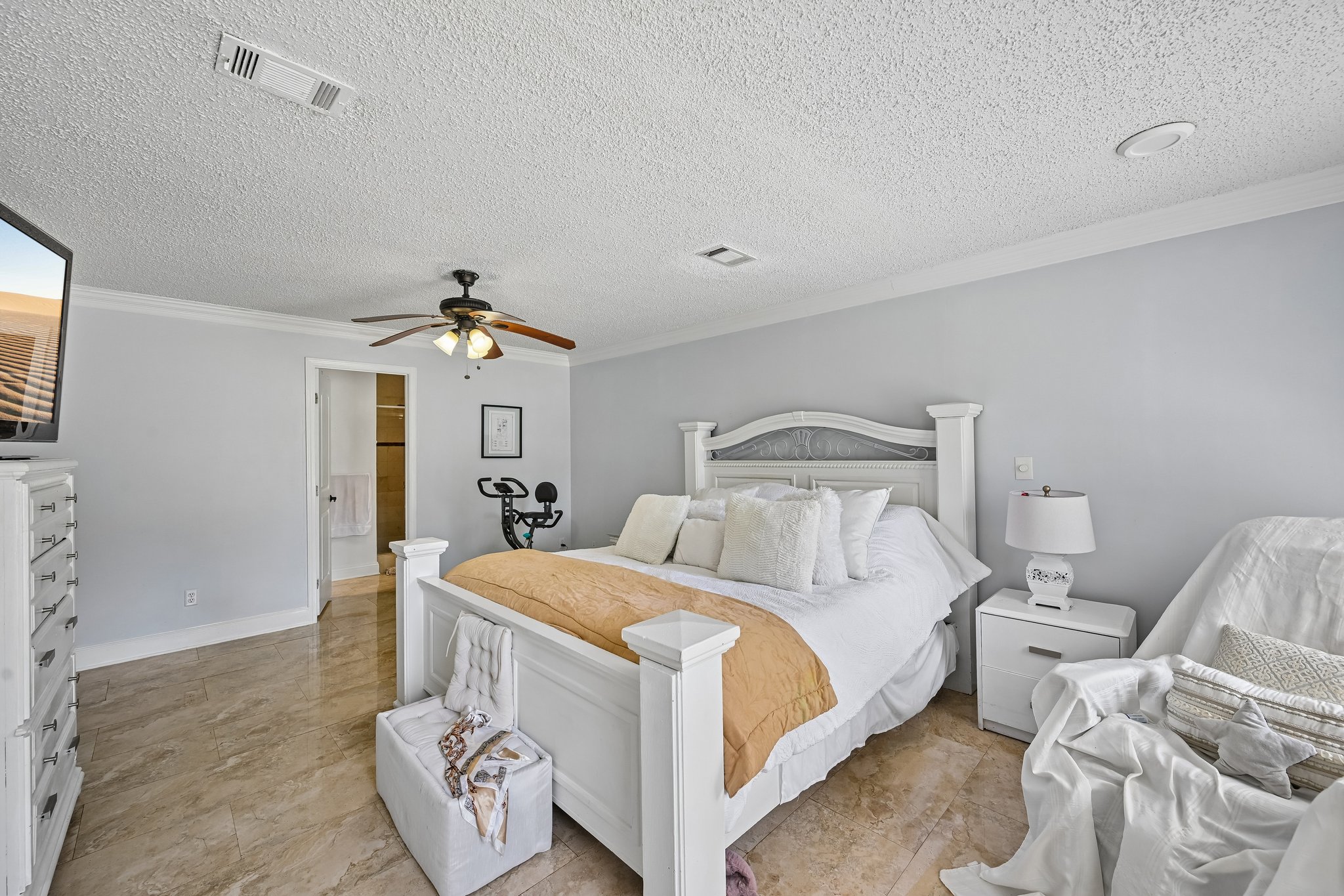 Creekview Dr-S2208-031.jpg