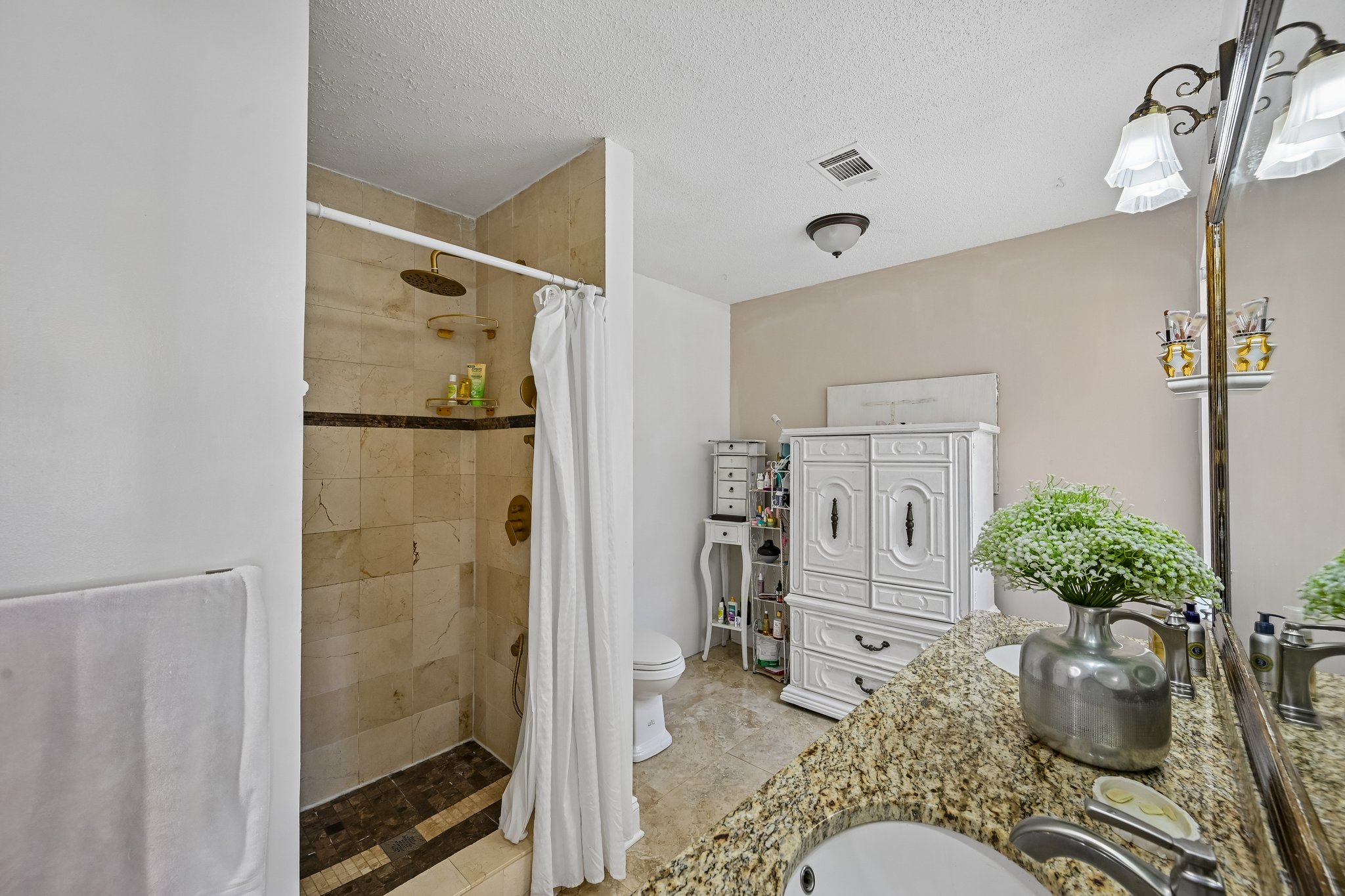 Creekview Dr-S2208-034.jpg