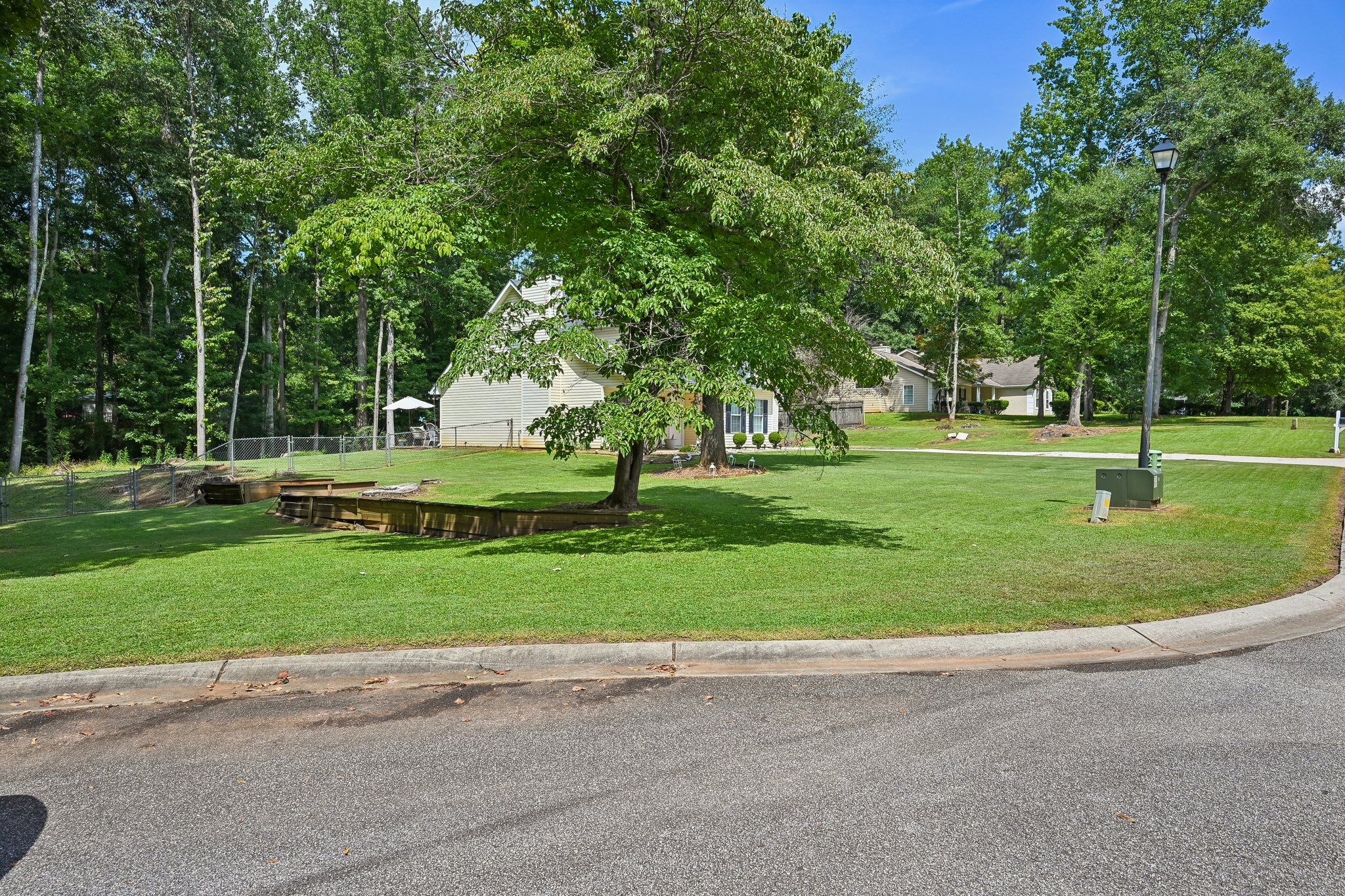 Creekview Dr-S2208-057.jpg