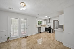 Creekview Dr-S2208-020.jpg