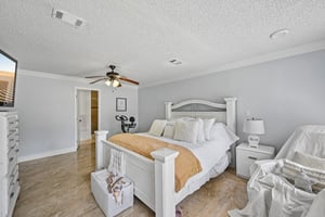 Creekview Dr-S2208-031.jpg