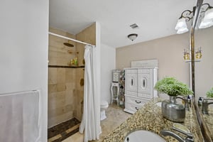 Creekview Dr-S2208-034.jpg