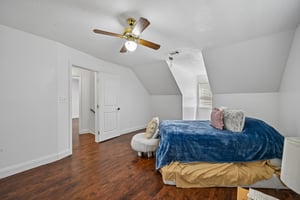 Creekview Dr-S2208-041.jpg