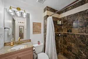 Creekview Dr-S2208-047.jpg