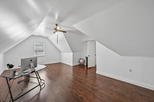 Creekview Dr-S2208-054.jpg